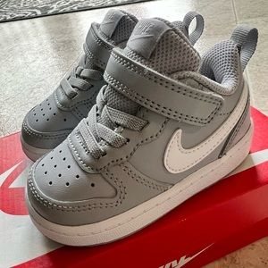 Toddler Nike Court Low top shoes size 5